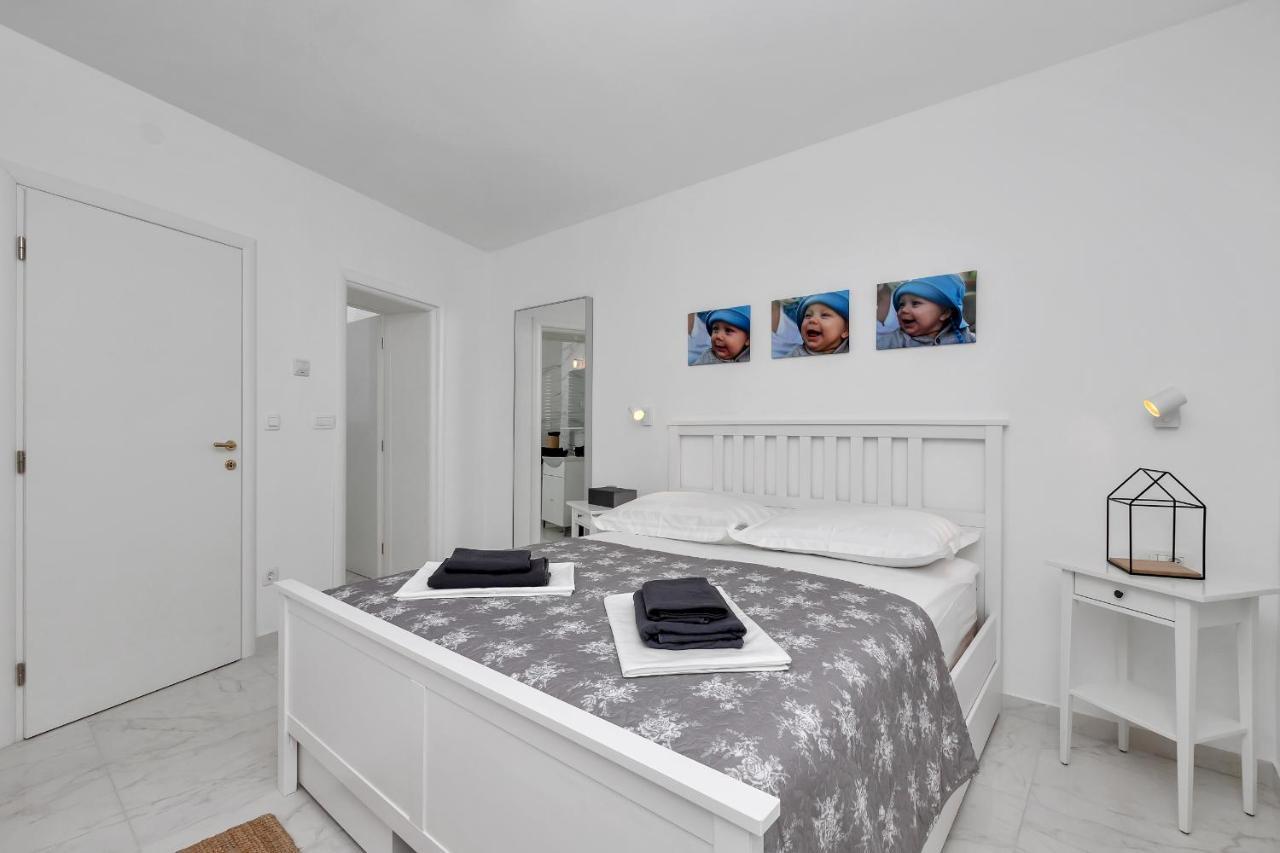 Apartment Lotte With Private Pool In The City Center! Makarska Zewnętrze zdjęcie