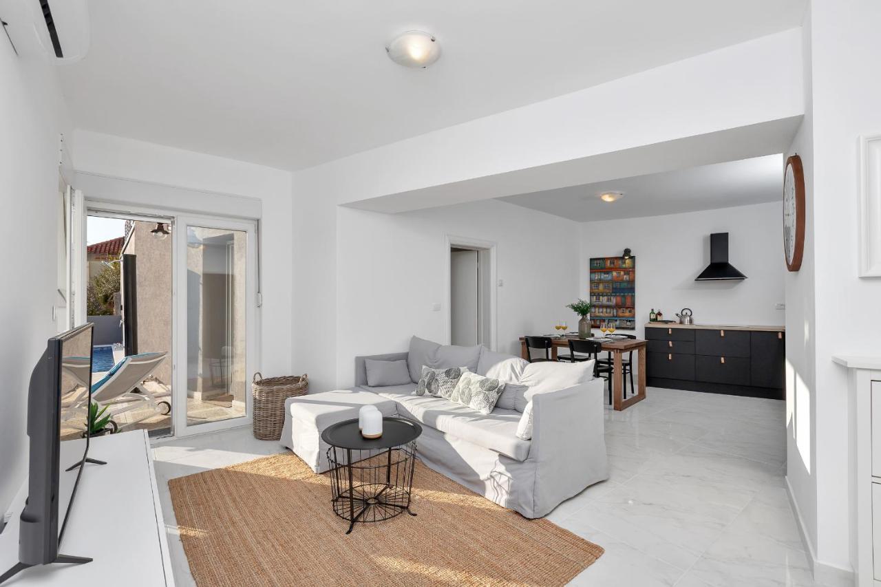 Apartment Lotte With Private Pool In The City Center! Makarska Zewnętrze zdjęcie